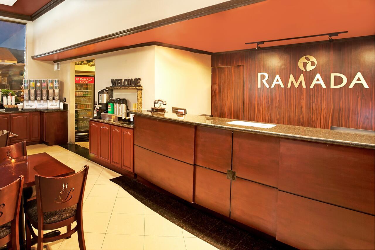 Ramada By Wyndham Pasadena Hotel Kültér fotó